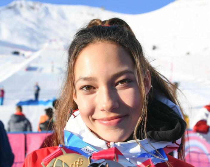谷爱凌获得滑雪金牌。