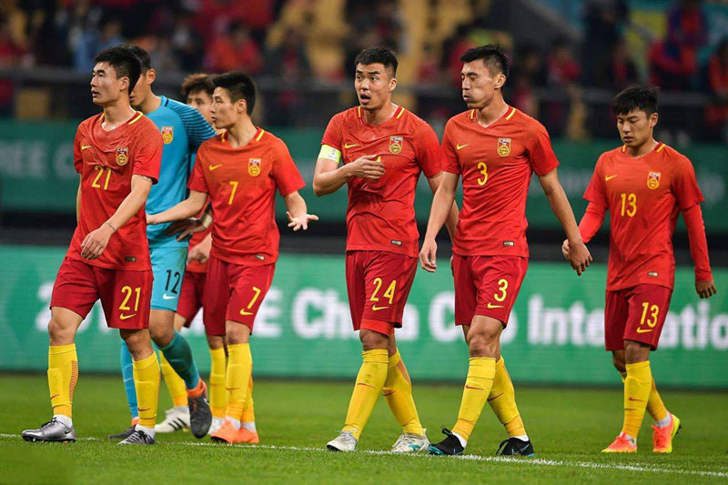 中国足球球员都是公子哥。