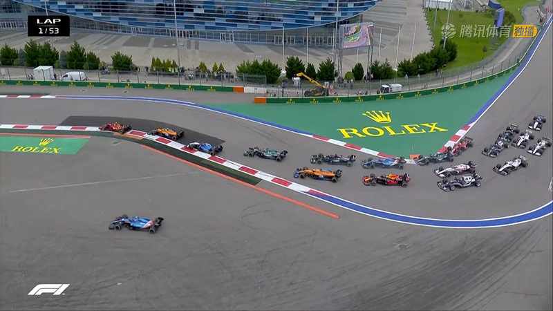 阿隆索在俄罗斯大奖赛上选择了毫无损失的线路跑法。
