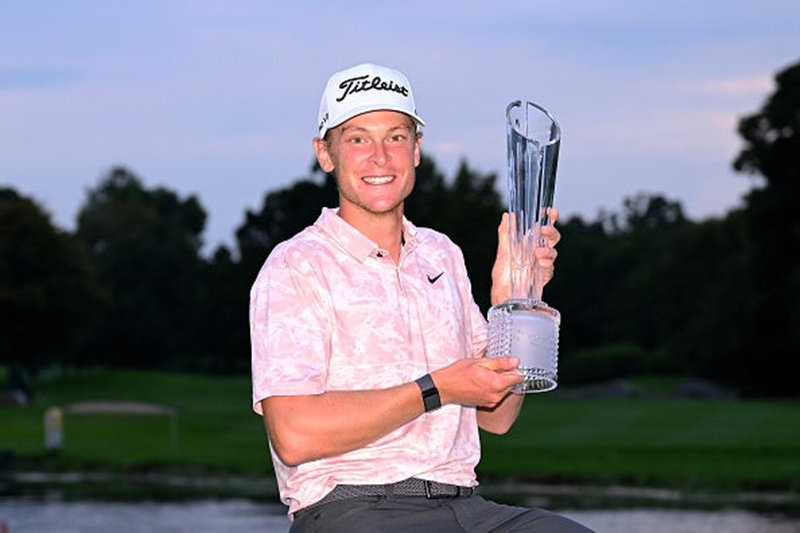 文森特·诺曼在DP世界巡回赛获得第二场胜利，进入世界高尔夫官方排名前100名。