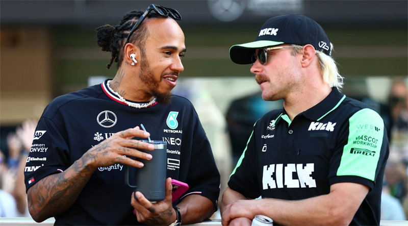 法拉利F1车队不准备续约汉密尔顿,若2026赛季结束退役,周冠宇会有机会吗?插图 法拉利F1车队高层不满汉密尔顿的表现。