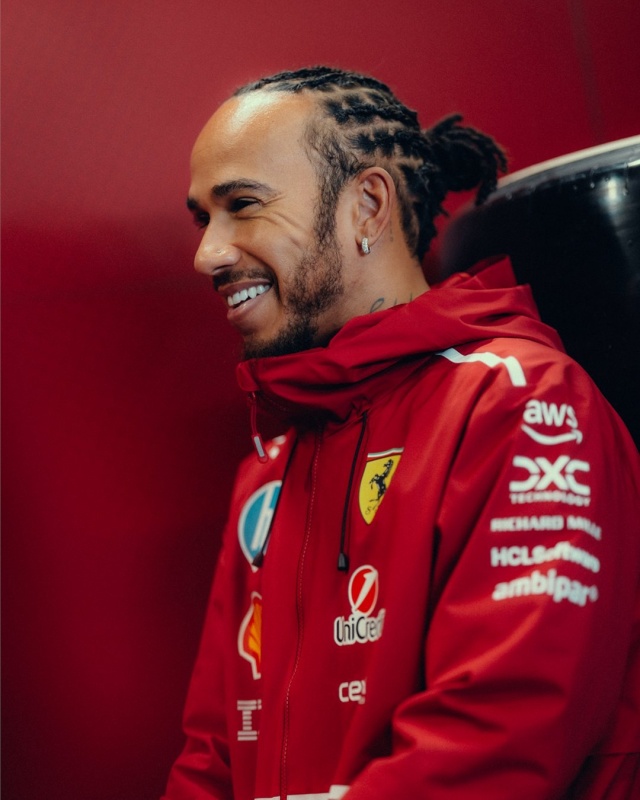 汉密尔顿的做法触怒了自尊心强的法拉利F1车队。 汉密尔顿的做法触怒了自尊心强的法拉利F1车队。