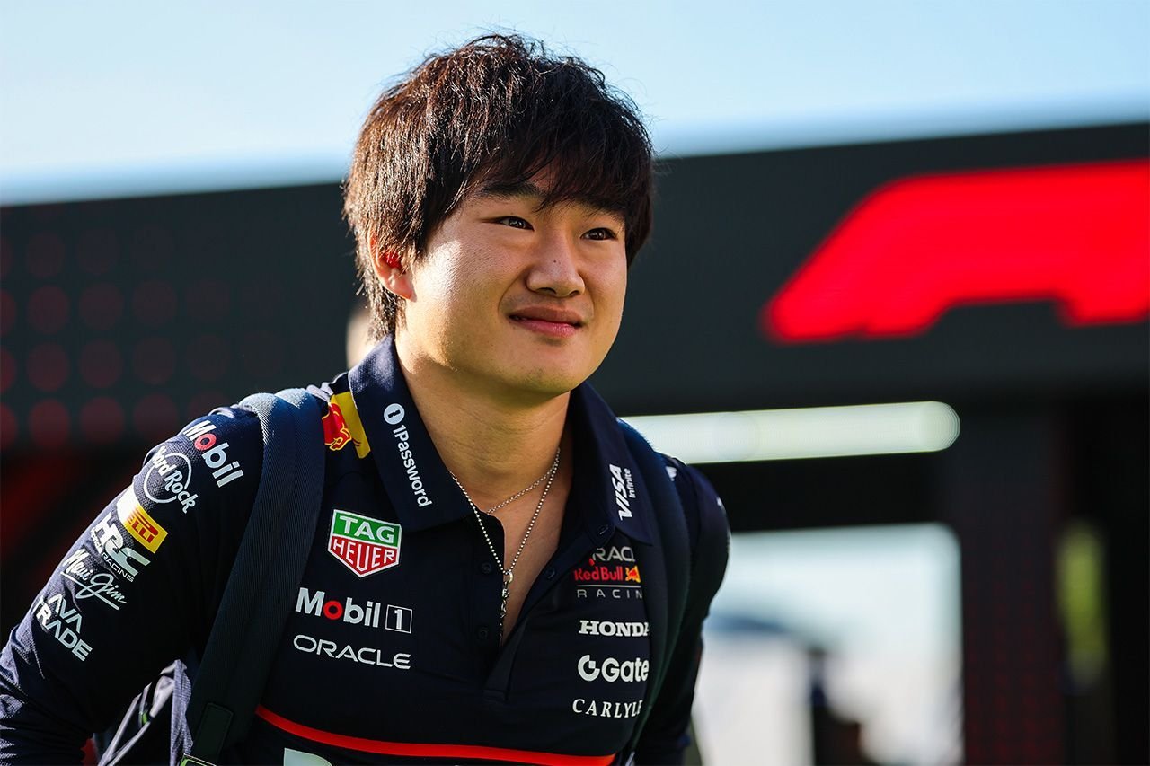 角田裕毅在红牛车队内部沦为了空气。 角田裕毅在红牛车队内部沦为了空气。