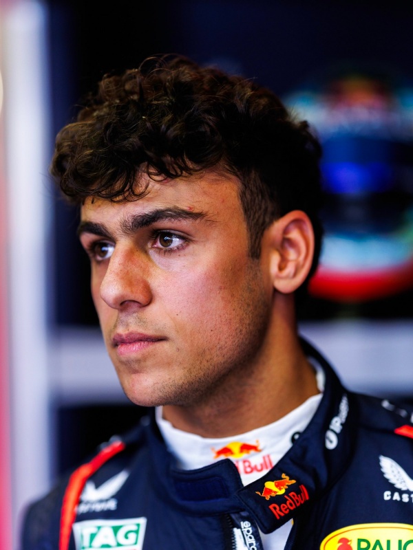 三、林德布拉德未来前景光明，他将与哈贾尔撑起红牛F1车队的未来！