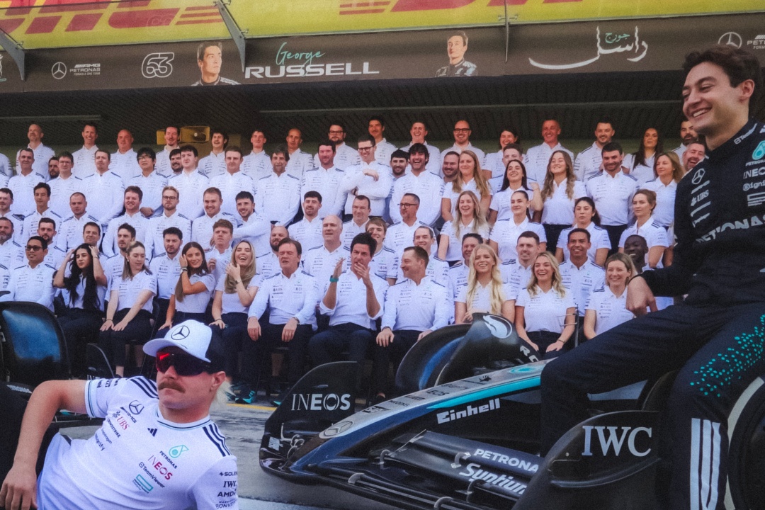 一、梅赛德斯F1车队毫无疑问是最大夺冠热门，他们拥有超强的新规引擎！